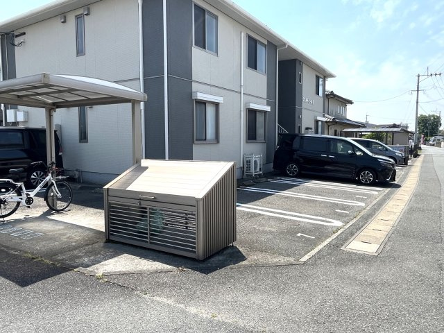 ヴェルドミールⅡの駐車場
