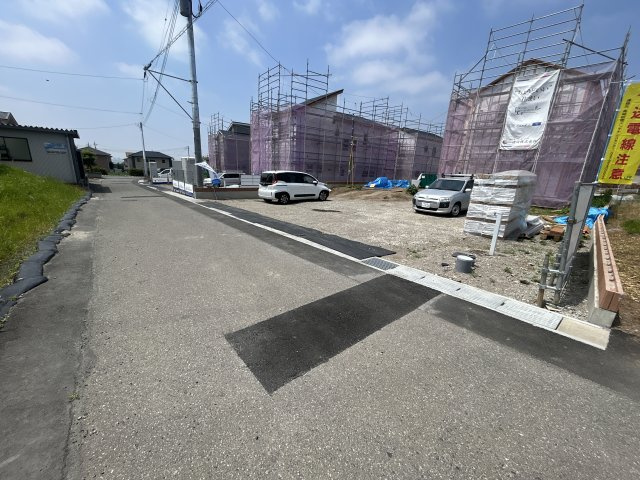新築　前橋市富士見町時沢第12　Livele Garden.S　2号棟の前面道路含む現地写真|現地写真　東側接道幅員約4.5ｍ
