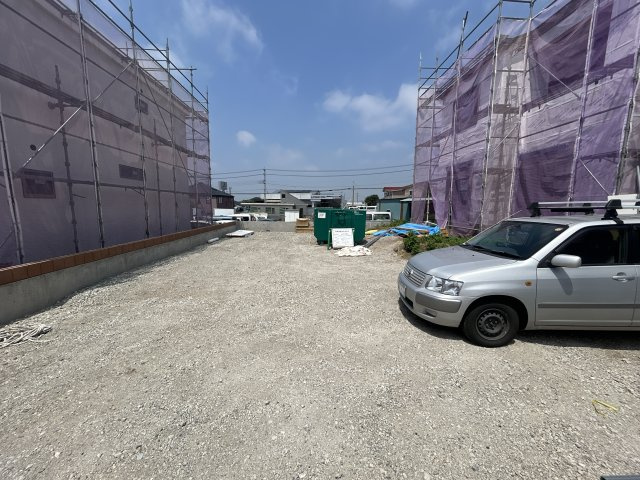 新築　前橋市富士見町時沢第12　Livele Garden.S　2号棟の駐車場|現地写真　駐車スペースは並列2台分可能です！
