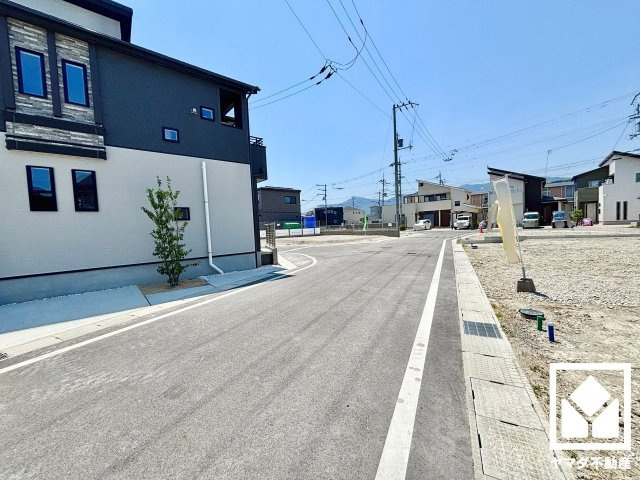 大津市雄琴５丁目　2期　3号棟の前面道路含む現地写真|5月19日　現地写真更新