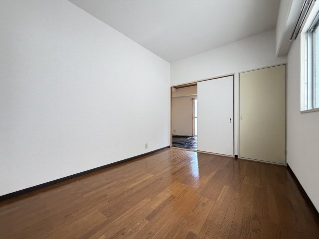 パルク長居の洋室