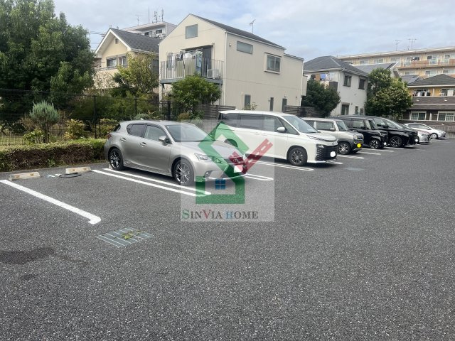 ジュリエットの駐車場