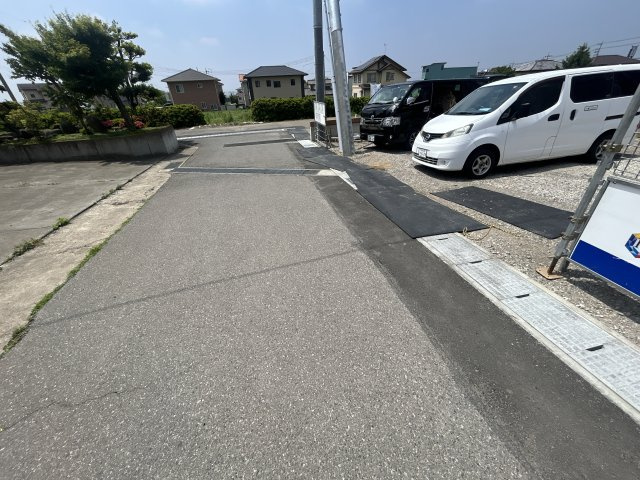 新築　前橋市富士見町時沢第12　Livele Garden.S　4号棟の前面道路含む現地写真|現地写真　東側接道幅員約4.5ｍ