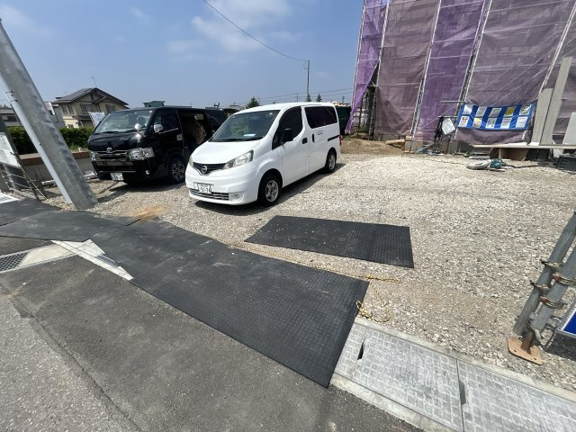 新築　前橋市富士見町時沢第12　Livele Garden.S　4号棟の駐車場|現地写真　駐車スペースは並列2台分可能です！
