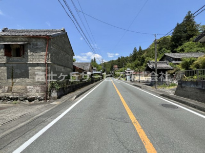 【前面道路含む現地写真】 | 浜松市天竜区石神（阿多古）中古住宅 | 前面道路含む現地写真です