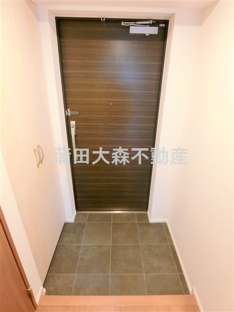 プライマル西蒲田の玄関