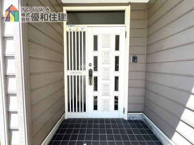 【玄関】 | 中古戸建　明石市松が丘１丁目