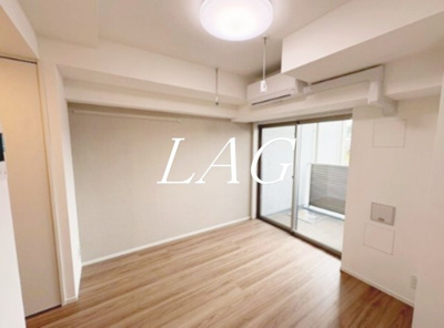 【居間・リビング】 | プレール・ドゥーク横濱子安 | 洋室のお部屋です。