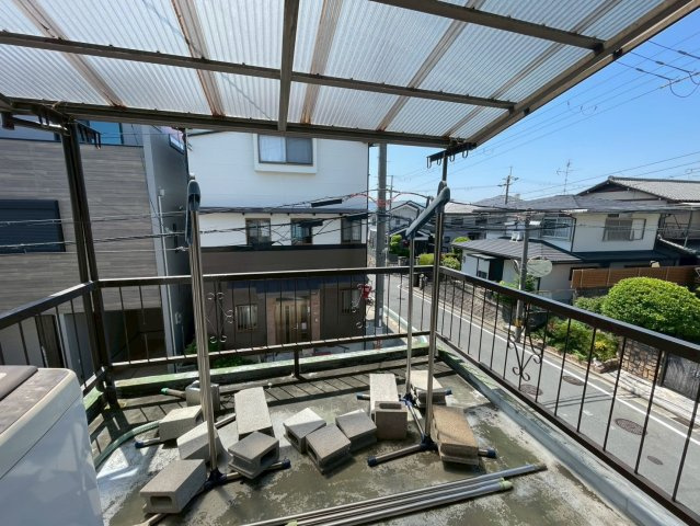 枚方市村野東町のバルコニー