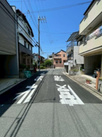 枚方市村野東町の前面道路含む現地写真