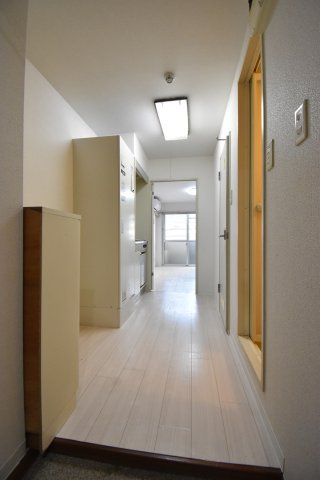 長居ロイヤルマンションの玄関