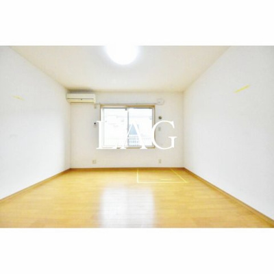 【居間・リビング】 | フォレストツインハウスN棟 | 洋室のお部屋です。