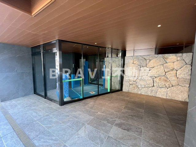 K-COURT谷町四丁目　BRAVI不動産のエントランス|【K-COURT谷町四丁目】落ち着いたエントランスです