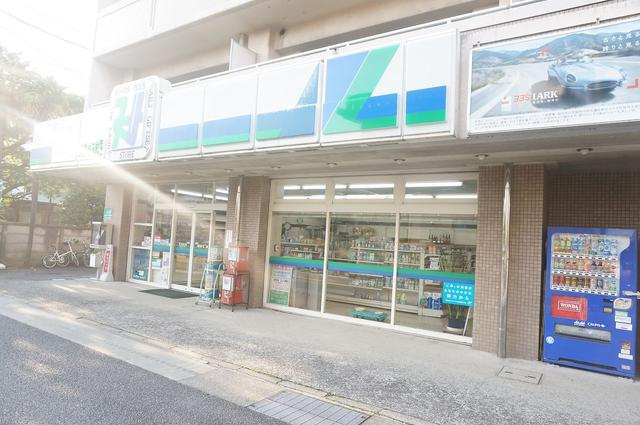 ランドール３の周辺