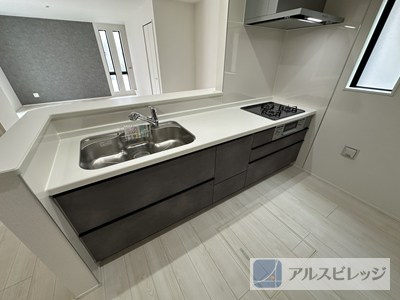 新築/新座市西堀２丁目のキッチン|リビングを見渡せる対面キッチン