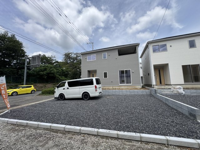 新築　前橋市川原町第４　クレイドルガーデン　1号棟の駐車場|現地写真　駐車スペースは並列2台分可能です！
