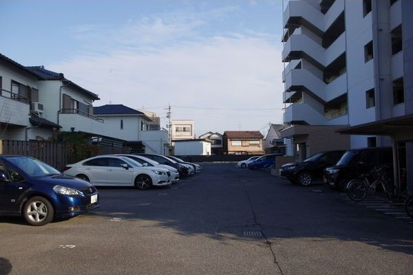 Vg.Tree(ビレッジトゥリー)西棟の駐車場|駐車場です