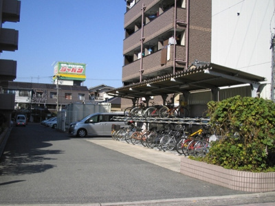【駐車場】 | ベルメゾン堺