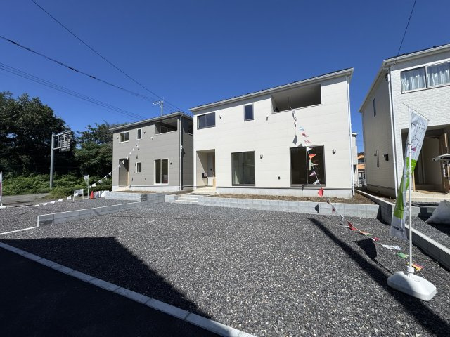 新築　前橋市川原町第４　クレイドルガーデン　2号棟の駐車場|現地写真　駐車スペースは並列2台分可能です！
