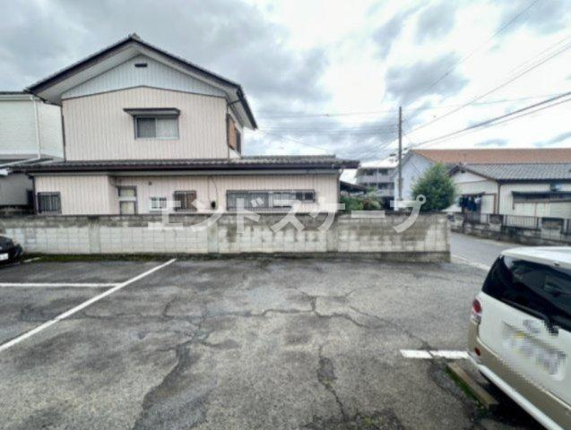 デライトフォーレの駐車場|高崎、前橋のお部屋探しはエンドスケープまで！お客様の理想お聞かせ下さい♪