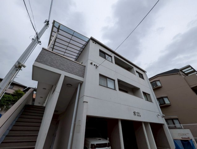 ボーネン刀根山の外観