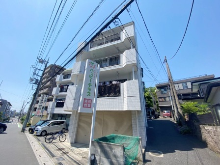 ニュー氷川ハイツの外観