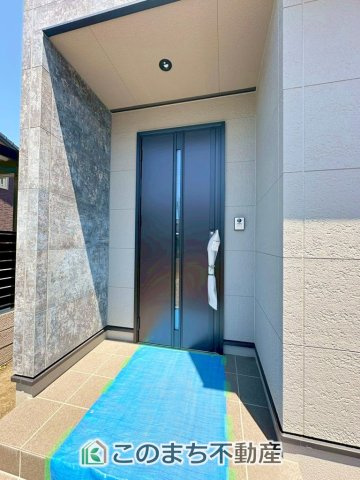 タマタウン宇都宮市細谷町Ⅱの玄関|玄関周りは家の顔！スタイリッシュな玄関が特徴です！
