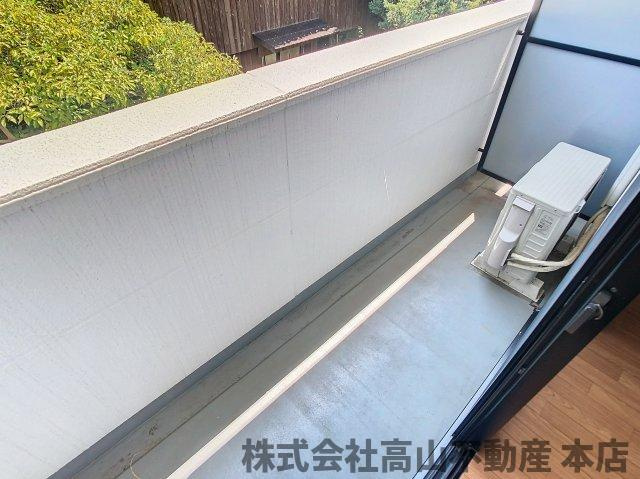 宗像市原町のアパートのバルコニー