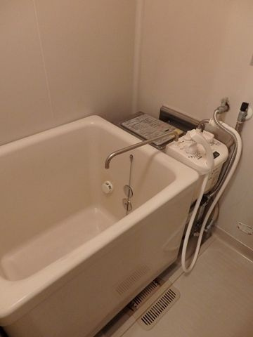 ハイツチェリーの浴室