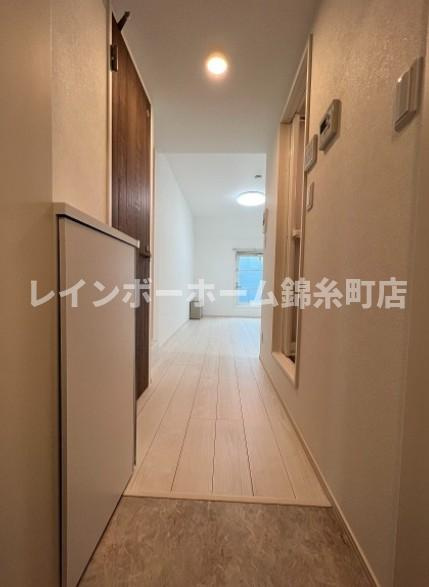 Reberty北千住の玄関
