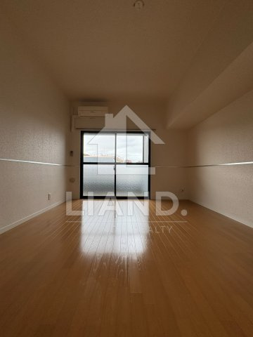グランエターナ福岡警固　警固小学校区の居間・リビング|グランエターナ福岡警固