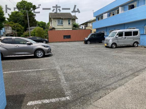 インスリウム所沢の駐車場|カースペースがあります