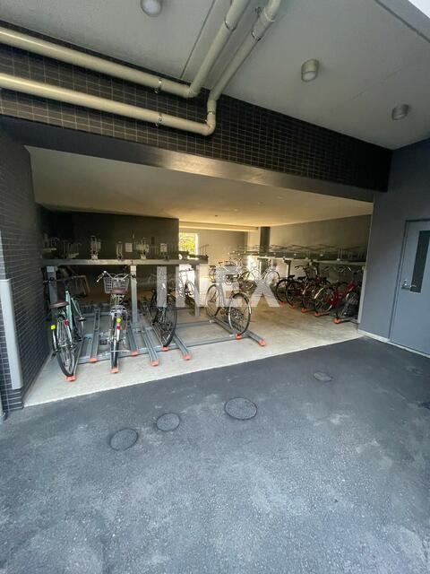 横浜市中区末吉町２丁目の賃貸マンションの駐車場