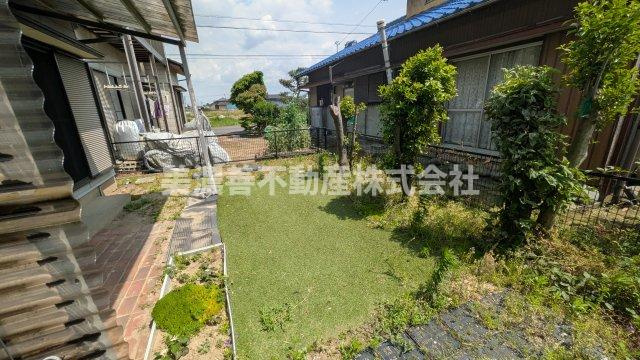 ６６５０８　羽島郡笠松町門間 中古住宅の庭