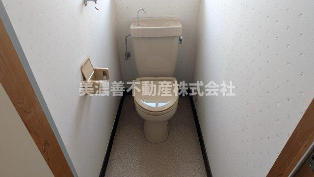 ６６５０８　羽島郡笠松町門間 中古住宅のトイレ