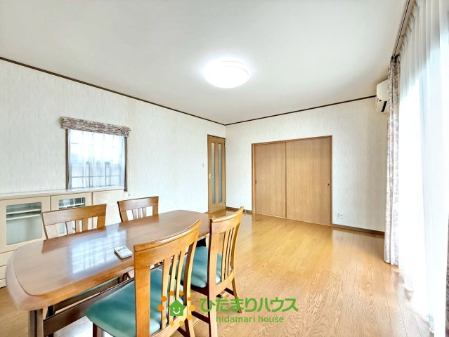 加須市東栄２丁目　中古一戸建ての居間・リビング