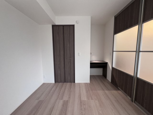 D-ROOM江井島の洋室