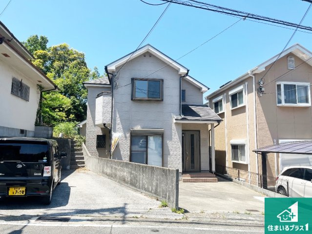 神戸市垂水区下畑町　中古一戸建ての外観|周辺は落ち着いた街並みの住宅地！子育てがしやすい住環境です！気になることがありましたら、お気軽にお問い合わせください！
