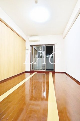【居間・リビング】 | コンソラーレ本厚木 | 洋室のお部屋です。