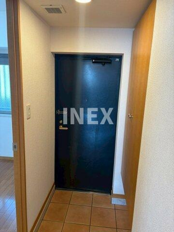 横浜市鶴見区生麦５丁目の賃貸マンションの玄関