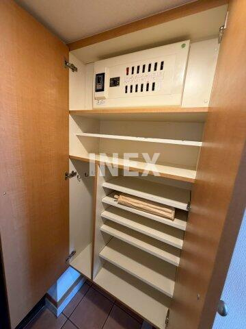 横浜市鶴見区生麦５丁目の賃貸マンションの収納