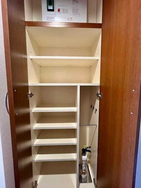レジディア新御茶ノ水の玄関