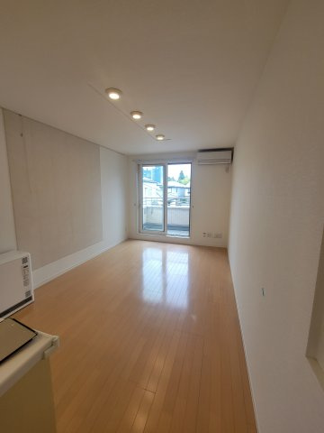 ＴｒｉＭ志家町の居間・リビング