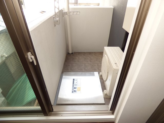 プレミアムコート谷町四丁目のバルコニー