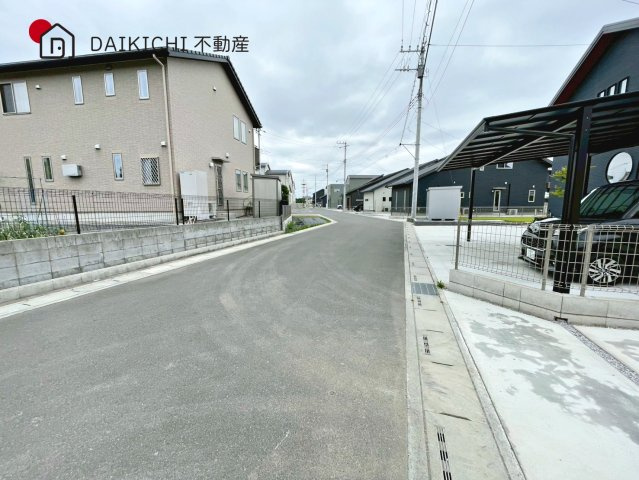【前面道路含む現地写真】 | 加須市南篠崎　スマート・ワンシティ　新築戸建　全22棟　11号棟