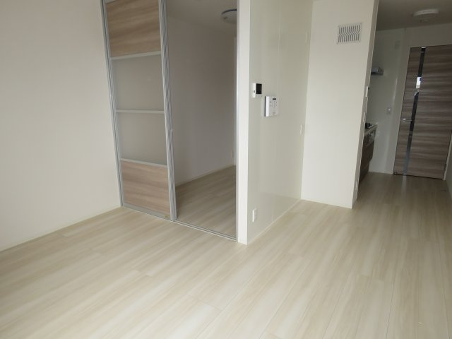 シャルール川越の洋室