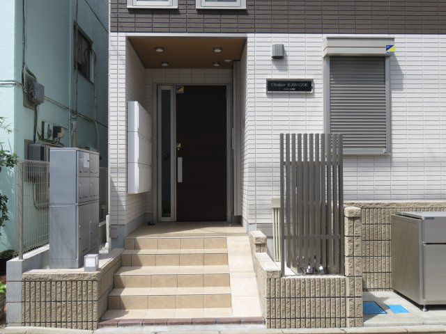 シャルール川越のエントランス