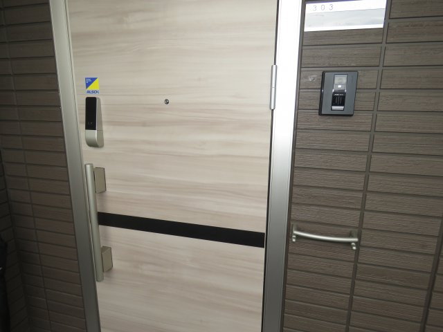 シャルール川越の玄関