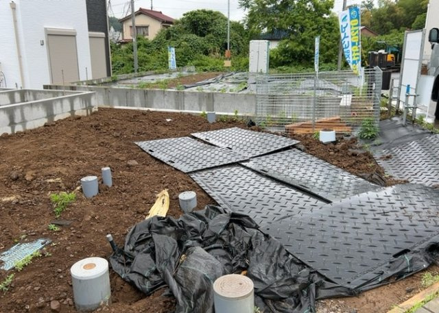 【駐車場】 | 駐車場と明記されていても、最小スペースでつくられた駐車場だと大型車は駐車できなかったり、出入りしにくくなったりする可能性があります。お車のサイズと購入したい物件の駐車場のサイズを現地で確認しましょう。