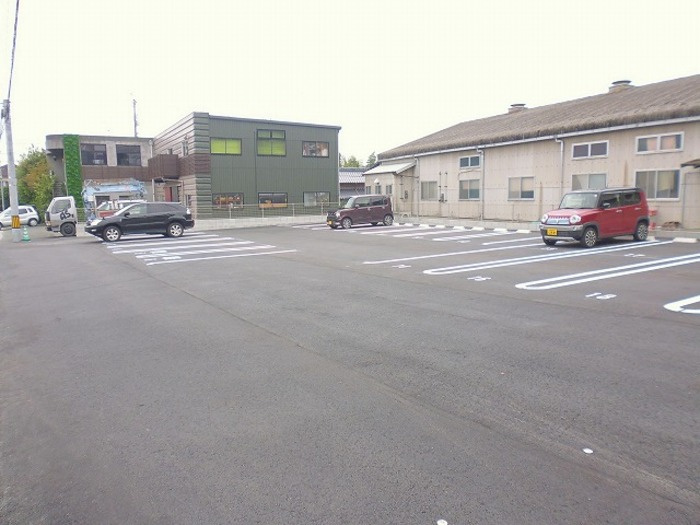 ボナール下硯川の駐車場
